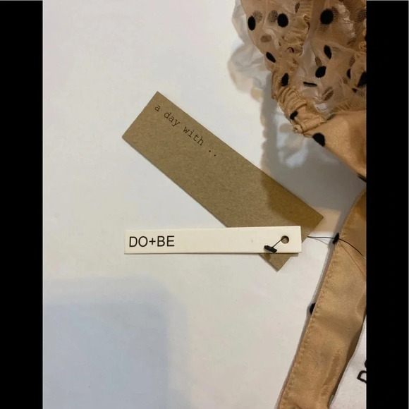 NWT Do+Be Polka Dot Peplum Style Top - Picture 4 of 8